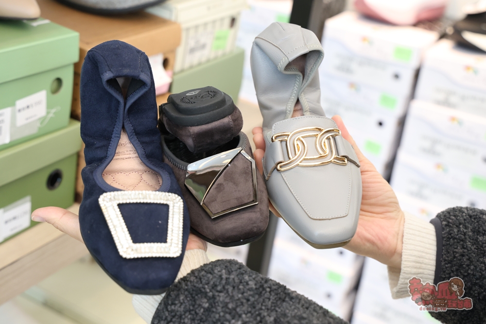 【台南特賣】工業七路7號廠拍:台南最好買的女鞋廠拍,各式專櫃男/女鞋、兒童鞋款,最低百元有找~ 【台南特賣】工業七路7號廠拍:台南最好買的女鞋廠拍,各式專櫃男/女鞋、兒童鞋款,最低百元有找~