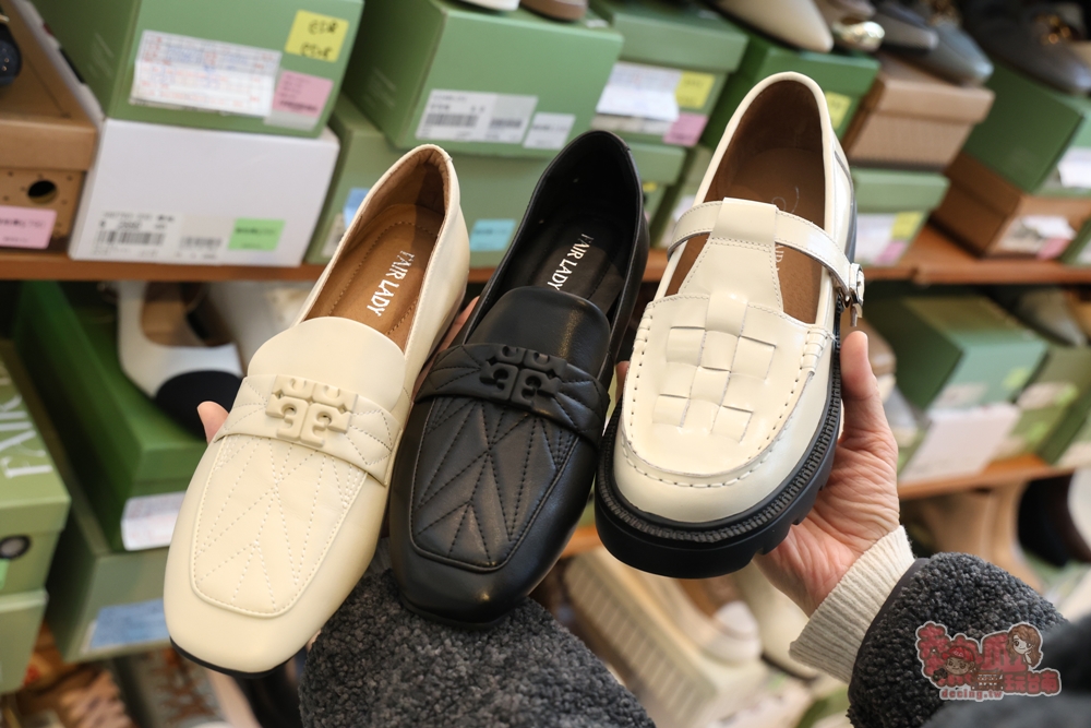 【台南特賣】工業七路7號廠拍:台南最好買的女鞋廠拍,各式專櫃男/女鞋、兒童鞋款,最低百元有找~ 【台南特賣】工業七路7號廠拍:台南最好買的女鞋廠拍,各式專櫃男/女鞋、兒童鞋款,最低百元有找~