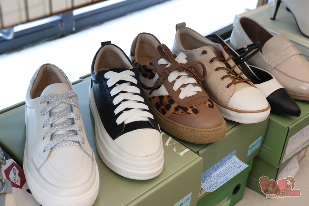 【台南特賣】工業七路7號廠拍:台南最好買的女鞋廠拍,各式專櫃男/女鞋、兒童鞋款,最低百元有找~ 【台南特賣】工業七路7號廠拍:台南最好買的女鞋廠拍,各式專櫃男/女鞋、兒童鞋款,最低百元有找~