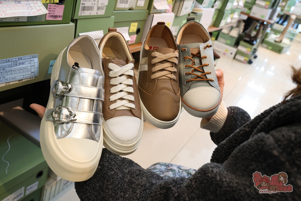 【台南特賣】工業七路7號廠拍:台南最好買的女鞋廠拍,各式專櫃男/女鞋、兒童鞋款,最低百元有找~ 【台南特賣】工業七路7號廠拍:台南最好買的女鞋廠拍,各式專櫃男/女鞋、兒童鞋款,最低百元有找~