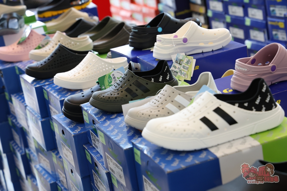 【台南特賣】工業七路7號廠拍:台南最好買的女鞋廠拍,各式專櫃男/女鞋、兒童鞋款,最低百元有找~ 【台南特賣】工業七路7號廠拍:台南最好買的女鞋廠拍,各式專櫃男/女鞋、兒童鞋款,最低百元有找~