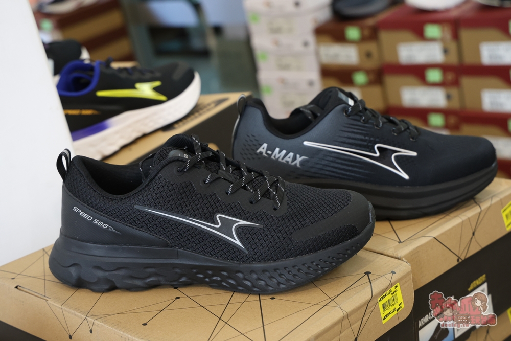 【台南特賣】工業七路7號廠拍:台南最好買的女鞋廠拍,各式專櫃男/女鞋、兒童鞋款,最低百元有找~ 【台南特賣】工業七路7號廠拍:台南最好買的女鞋廠拍,各式專櫃男/女鞋、兒童鞋款,最低百元有找~