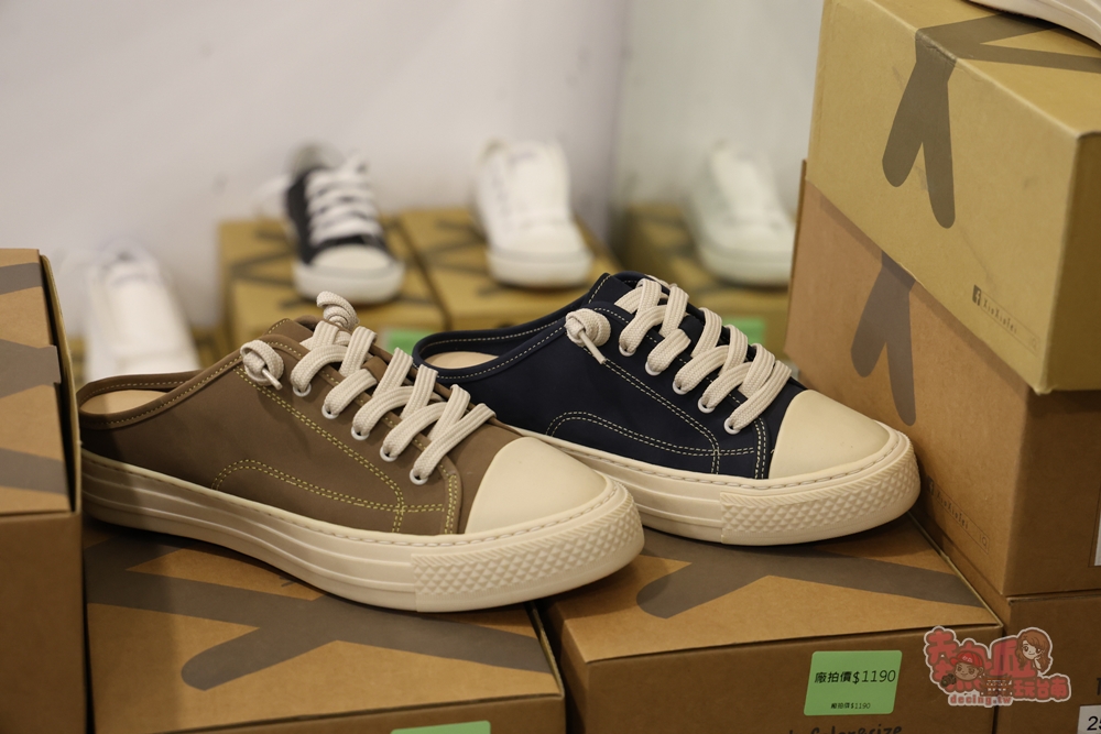 【台南特賣】工業七路7號廠拍:台南最好買的女鞋廠拍,各式專櫃男/女鞋、兒童鞋款,最低百元有找~ 【台南特賣】工業七路7號廠拍:台南最好買的女鞋廠拍,各式專櫃男/女鞋、兒童鞋款,最低百元有找~