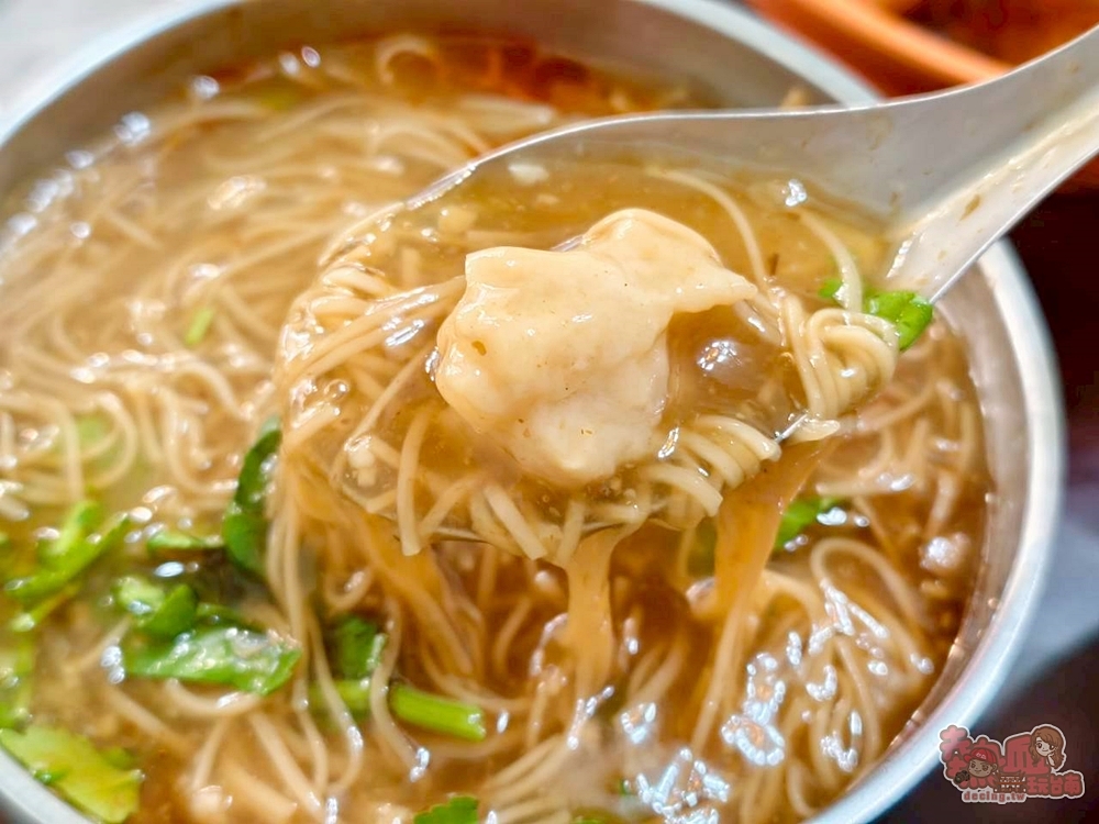 【台南美食】尊南街麵線:清晨六點就營業的古早味麵線,配上一碗台北甜不辣,就是讓人回憶的熟悉氣味~ 【台南美食】尊南街麵線:清晨六點就營業的古早味麵線,配上一碗台北甜不辣,就是讓人回憶的熟悉氣味~