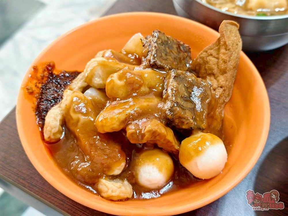 【台南美食】尊南街麵線:清晨六點就營業的古早味麵線,配上一碗台北甜不辣,就是讓人回憶的熟悉氣味~ 【台南美食】尊南街麵線:清晨六點就營業的古早味麵線,配上一碗台北甜不辣,就是讓人回憶的熟悉氣味~