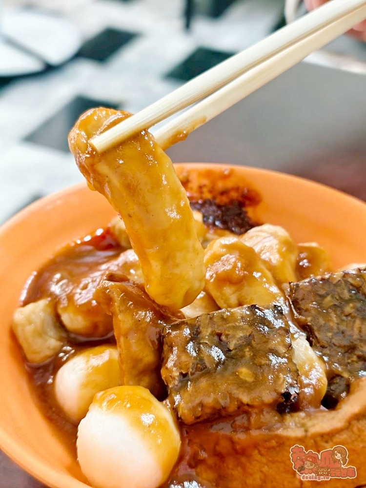 【台南美食】尊南街麵線:清晨六點就營業的古早味麵線,配上一碗台北甜不辣,就是讓人回憶的熟悉氣味~ 【台南美食】尊南街麵線:清晨六點就營業的古早味麵線,配上一碗台北甜不辣,就是讓人回憶的熟悉氣味~