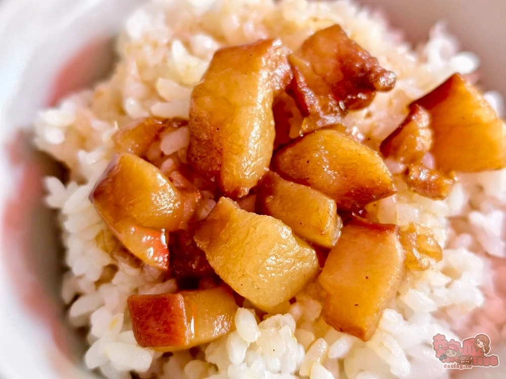 【台南美食】阿茶肉燥飯:肉燥飯只要15元,鹹粥更只要50元,平價版虱目魚大餐,堪稱台南最佛心~ 【台南美食】阿茶肉燥飯:肉燥飯只要15元,鹹粥更只要50元,平價版虱目魚大餐,堪稱台南最佛心~