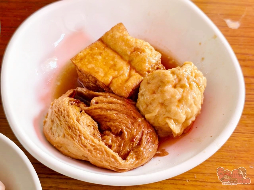 【台南美食】阿茶肉燥飯:肉燥飯只要15元,鹹粥更只要50元,平價版虱目魚大餐,堪稱台南最佛心~ 【台南美食】阿茶肉燥飯:肉燥飯只要15元,鹹粥更只要50元,平價版虱目魚大餐,堪稱台南最佛心~