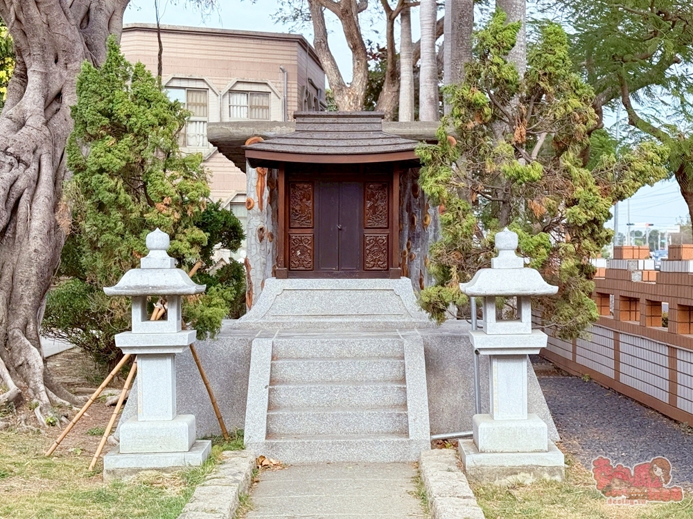 【台南景點】鹽水神社:藏在國小裡的神社和鳥居,台南唯一超過90歲最完整的老神社~ 【台南景點】鹽水神社:藏在國小裡的神社和鳥居,台南唯一超過90歲最完整的老神社~
