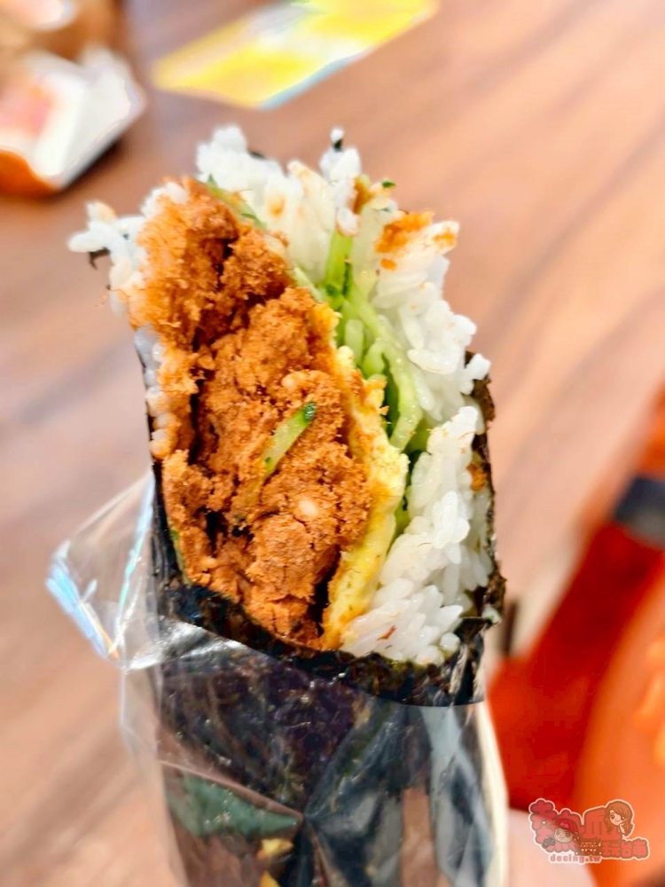 【台南美食】御品海苔飯捲:崑大人私藏愛店,巨無霸爆料海苔飯捲,有一種餓叫阿姨怕你餓~ 【台南美食】御品海苔飯捲:崑大人私藏愛店,巨無霸爆料海苔飯捲,有一種餓叫阿姨怕你餓~