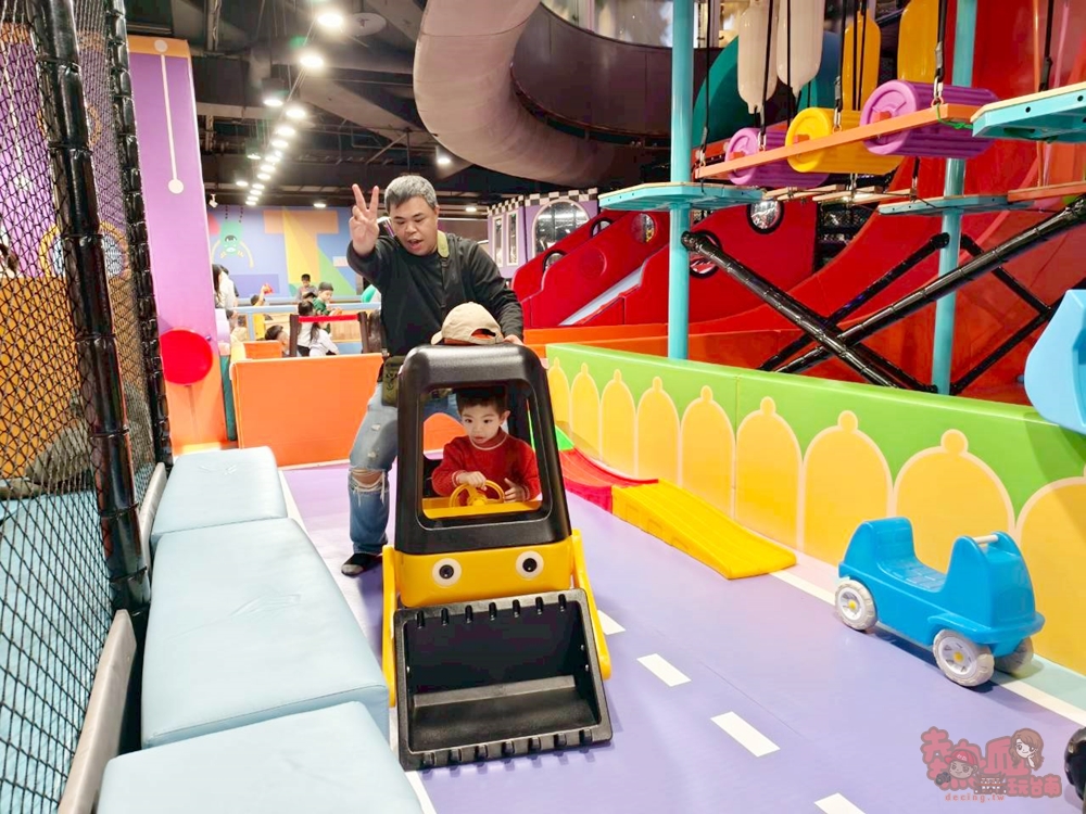 【台南親子】追風奇幻島怪獸發電廠:台南唯一佔地千坪室內親子樂園,8大主題玩翻天,當日不限時不限出入次數 【台南親子】追風奇幻島怪獸發電廠:台南唯一佔地千坪室內親子樂園,8大主題玩翻天,當日不限時不限出入次數