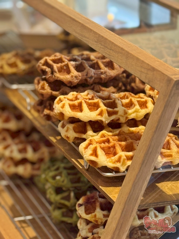 【台南甜點】ByJane 簡比利時鬆餅:還沒開門就大排長龍的鬆餅店,就藏身在安平住宅區裡頭~ 【台南甜點】ByJane 簡比利時鬆餅:還沒開門就大排長龍的鬆餅店,就藏身在安平住宅區裡頭~