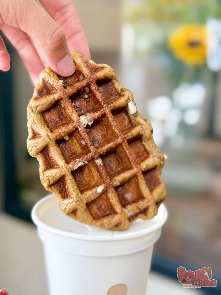 【台南甜點】ByJane 簡比利時鬆餅:還沒開門就大排長龍的鬆餅店,就藏身在安平住宅區裡頭~ 【台南甜點】ByJane 簡比利時鬆餅:還沒開門就大排長龍的鬆餅店,就藏身在安平住宅區裡頭~