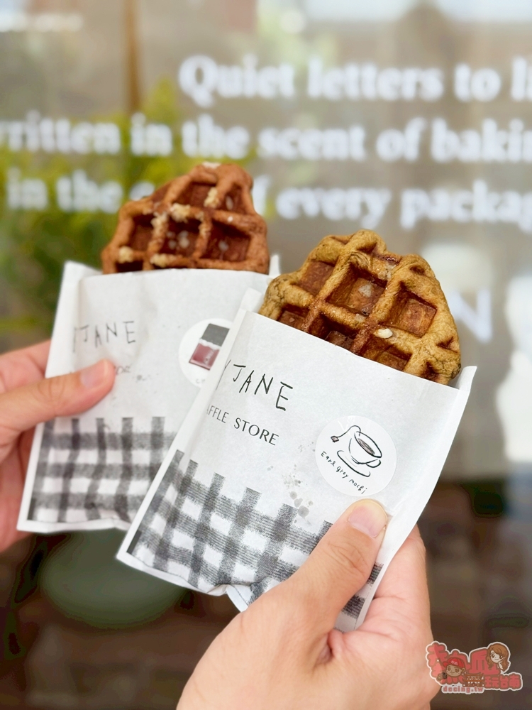 【台南甜點】ByJane 簡比利時鬆餅:還沒開門就大排長龍的鬆餅店,就藏身在安平住宅區裡頭~ 【台南甜點】ByJane 簡比利時鬆餅:還沒開門就大排長龍的鬆餅店,就藏身在安平住宅區裡頭~