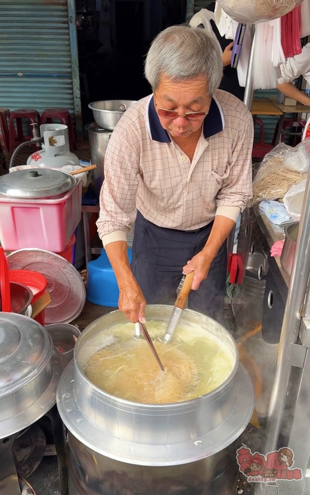 【台南美食】鹽水豆簽羹:鹽水這碗豆簽羹太狂,蚵仔尬虱目魚滿滿一碗,在地人從小吃到大~ 【台南美食】鹽水豆簽羹:鹽水這碗豆簽羹太狂,蚵仔尬虱目魚滿滿一碗,在地人從小吃到大~