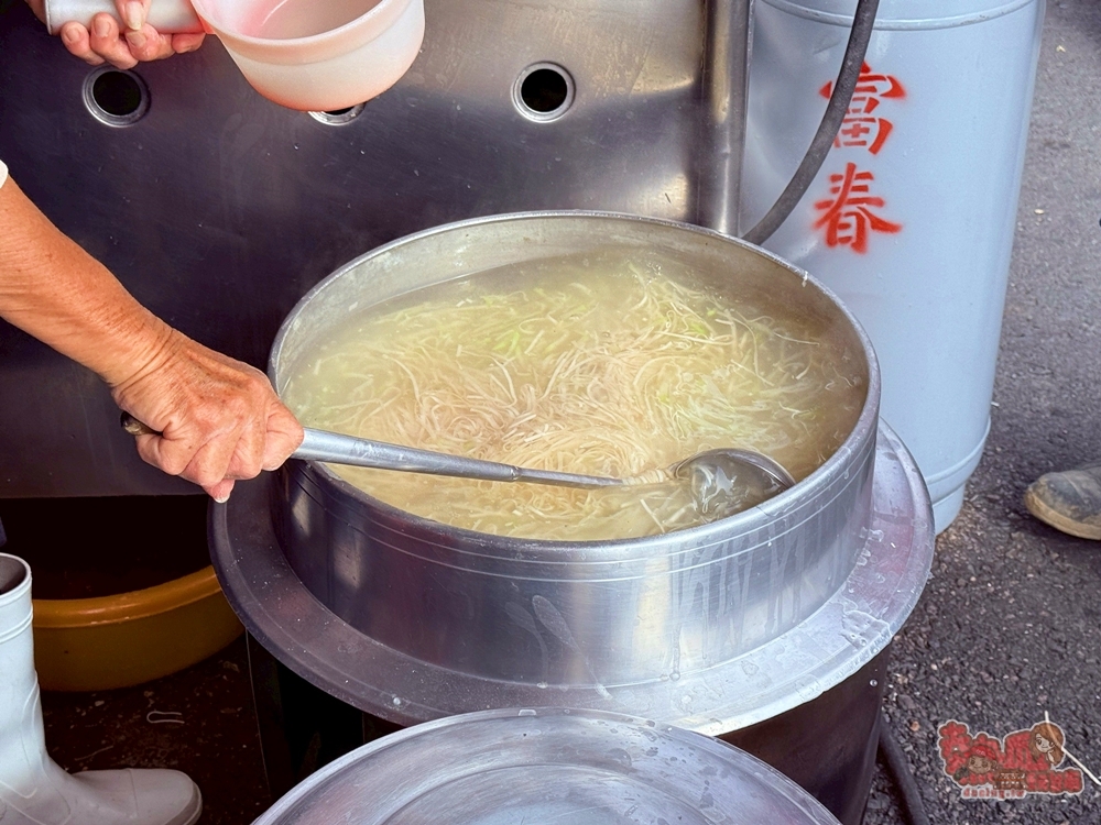 【台南美食】鹽水豆簽羹:鹽水這碗豆簽羹太狂,蚵仔尬虱目魚滿滿一碗,在地人從小吃到大~ 【台南美食】鹽水豆簽羹:鹽水這碗豆簽羹太狂,蚵仔尬虱目魚滿滿一碗,在地人從小吃到大~
