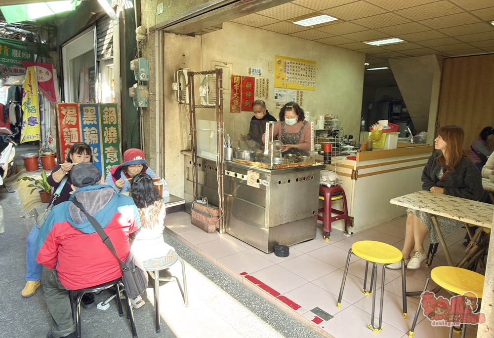 【台南美食】藏在水仙宮市場的無名鍋燒意麵,30年老店的古早味,份量多又很實在~ 【台南美食】藏在水仙宮市場的無名鍋燒意麵,30年老店的古早味,份量多又很實在~