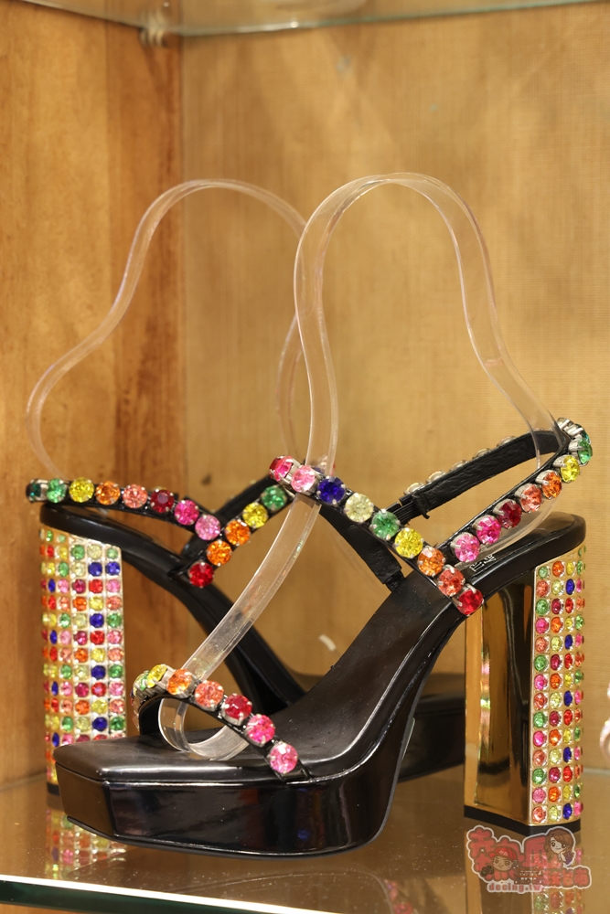 【台南特賣】洒落森林極緻鞋館春季零碼特賣,萬件百貨專櫃女鞋,一站購足穿搭,鞋款最低只要990 【台南特賣】洒落森林極緻鞋館春季零碼特賣,萬件百貨專櫃女鞋,一站購足穿搭,鞋款最低只要990