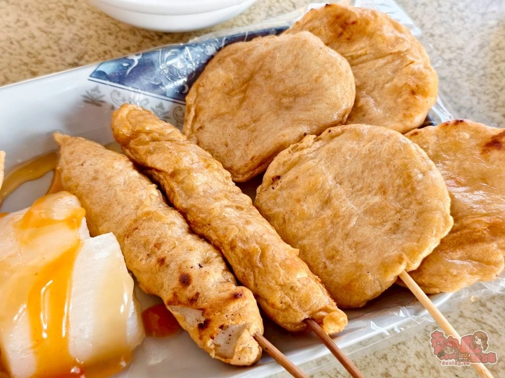 【台南美食】林森路大腸香腸關東煮:東區人的深夜食堂,必點炭烤黑輪尬甜不辣~ 【台南美食】林森路大腸香腸關東煮:東區人的深夜食堂,必點炭烤黑輪尬甜不辣~