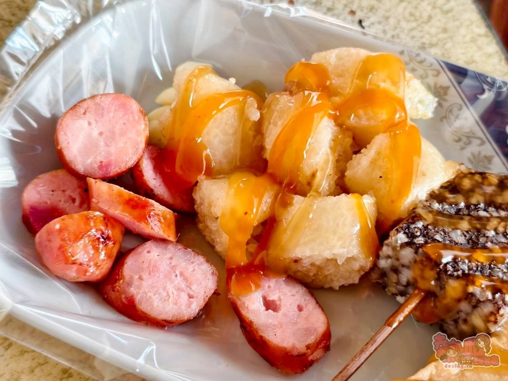 【台南美食】林森路大腸香腸關東煮:東區人的深夜食堂,必點炭烤黑輪尬甜不辣~ 【台南美食】林森路大腸香腸關東煮:東區人的深夜食堂,必點炭烤黑輪尬甜不辣~