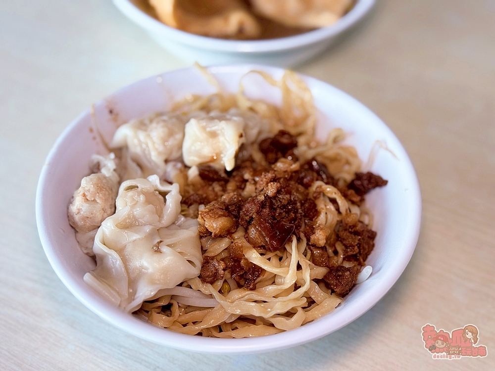 【台南美食】阿三意麵:鹽水在地人愛店,古早味風格鹽水意麵,扒住濃郁肉汁,麵條Q彈好吃~ 【台南美食】阿三意麵:鹽水在地人愛店,古早味風格鹽水意麵,扒住濃郁肉汁,麵條Q彈好吃~