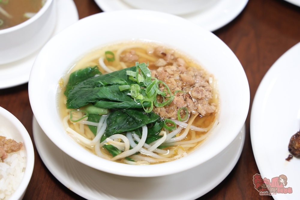 【台南吃到飽】富信大飯店:500元有找,CP值最高早午餐吃到飽,現沖牛肉湯,牛排任你吃,一周只有營業假日兩天~ 【台南吃到飽】富信大飯店:500元有找,CP值最高早午餐吃到飽,現沖牛肉湯,牛排任你吃,一周只有營業假日兩天~