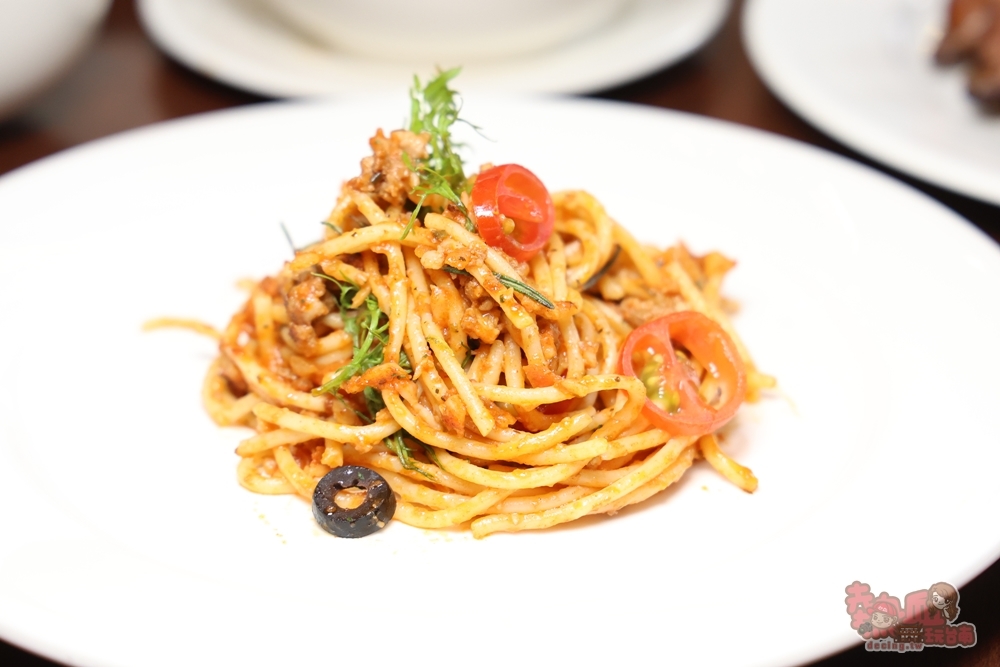 【台南吃到飽】富信大飯店:500元有找,CP值最高早午餐吃到飽,現沖牛肉湯,牛排任你吃,一周只有營業假日兩天~ 【台南吃到飽】富信大飯店:500元有找,CP值最高早午餐吃到飽,現沖牛肉湯,牛排任你吃,一周只有營業假日兩天~