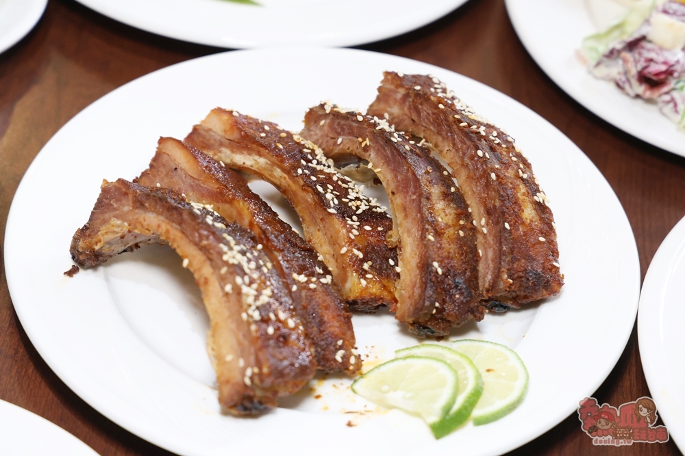 【台南吃到飽】富信大飯店:500元有找,CP值最高早午餐吃到飽,現沖牛肉湯,牛排任你吃,一周只有營業假日兩天~ 【台南吃到飽】富信大飯店:500元有找,CP值最高早午餐吃到飽,現沖牛肉湯,牛排任你吃,一周只有營業假日兩天~