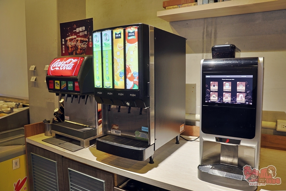 【台南美食】十色鍋物:台南東區超高CP值火鍋, 一人只要249元起,自助吧飲料甜點冰品通通吃到飽~ 【台南美食】十色鍋物:台南東區超高CP值火鍋, 一人只要249元起,自助吧飲料甜點冰品通通吃到飽~