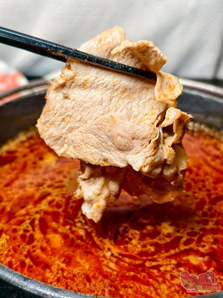 【台南美食】十色鍋物:台南東區超高CP值火鍋, 一人只要249元起,自助吧飲料甜點冰品通通吃到飽~ 【台南美食】十色鍋物:台南東區超高CP值火鍋, 一人只要249元起,自助吧飲料甜點冰品通通吃到飽~