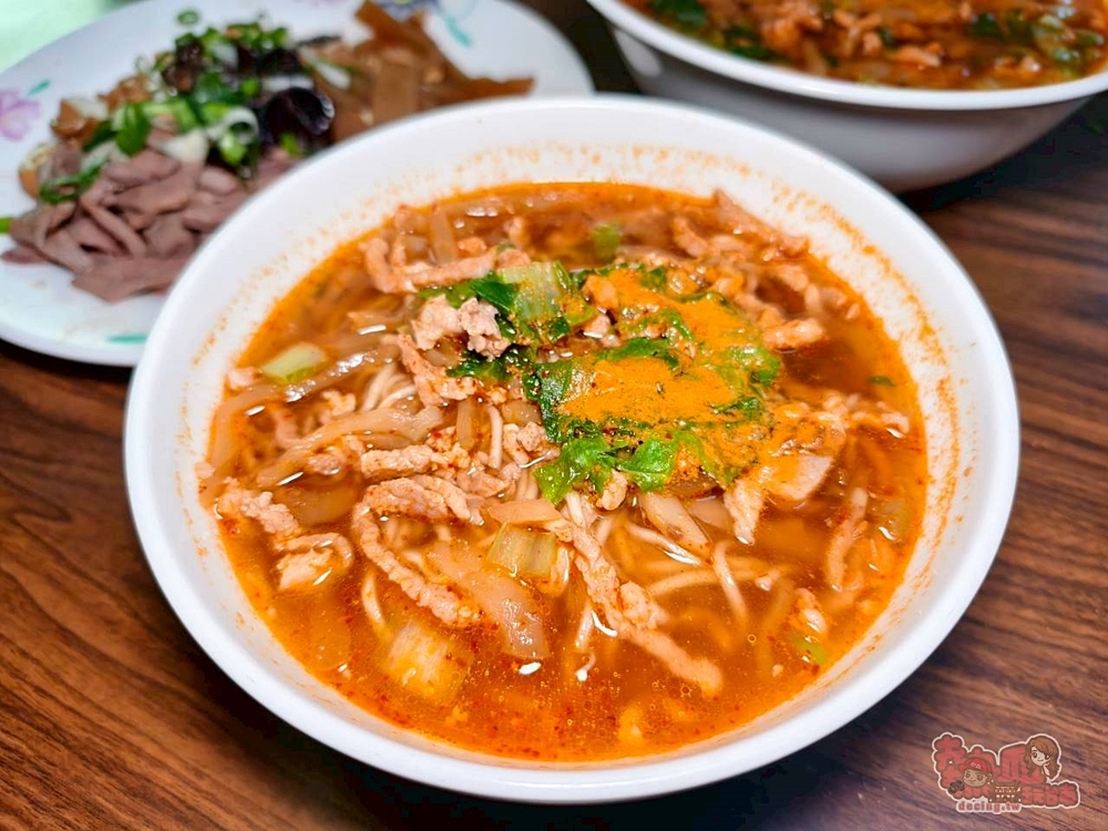 【台南美食】忠味麵館:藏在東區虎尾寮超人氣榨菜肉絲麵,微辣的湯頭好開胃~ 【台南美食】忠味麵館:藏在東區虎尾寮超人氣榨菜肉絲麵,微辣的湯頭好開胃~