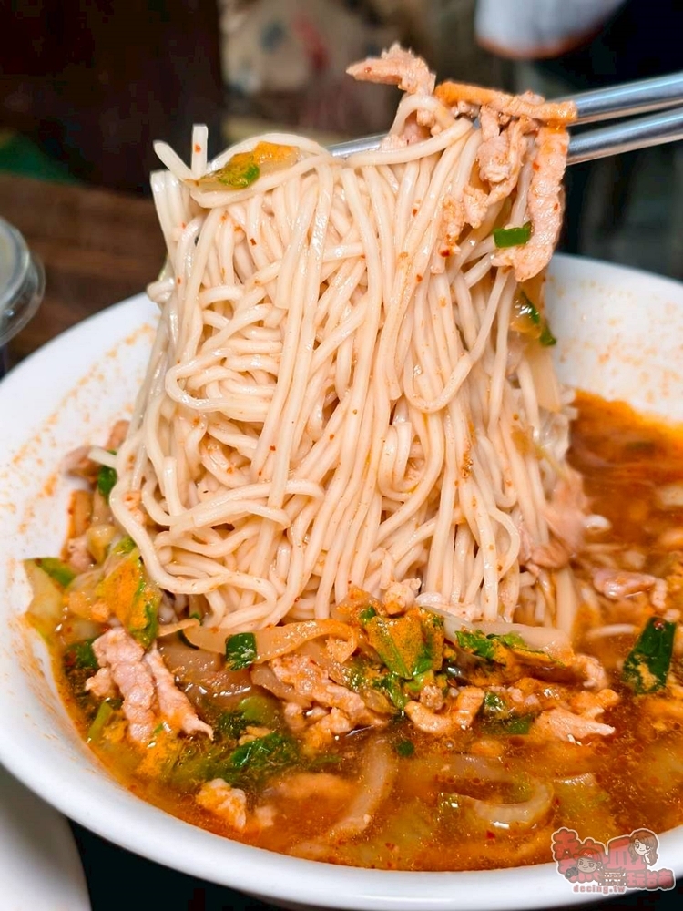 【台南美食】忠味麵館:藏在東區虎尾寮超人氣榨菜肉絲麵,微辣的湯頭好開胃~ 【台南美食】忠味麵館:藏在東區虎尾寮超人氣榨菜肉絲麵,微辣的湯頭好開胃~