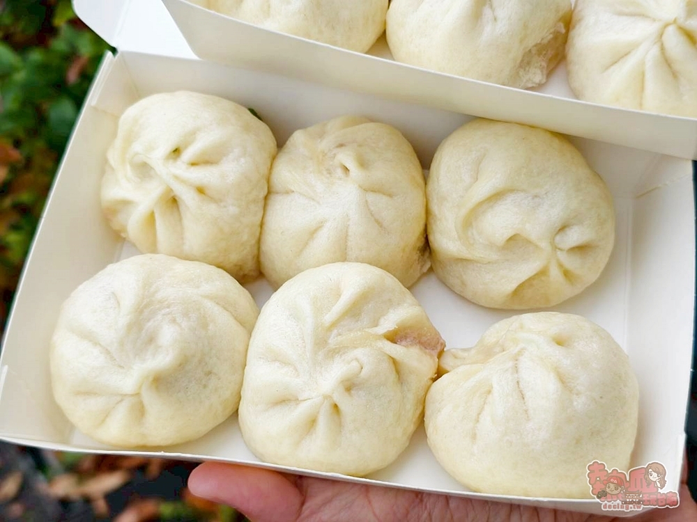 【台南美食】貓舌頭小籠包:隱藏在鐵皮屋內的厚皮小籠包,清晨6點就開賣,紅豆小籠包讓人驚豔~ 【台南美食】貓舌頭小籠包:隱藏在鐵皮屋內的厚皮小籠包,清晨6點就開賣,紅豆小籠包讓人驚豔~