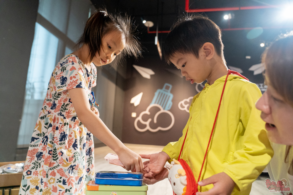 【台南活動】2026童趣萬國x狂歡派對:重返80年代玩復古小遊戲,小老闆當家市集,行李箱時空隧道~ 【台南活動】2026童趣萬國x狂歡派對:重返80年代玩復古小遊戲,小老闆當家市集,行李箱時空隧道~