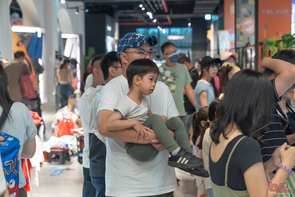 【台南活動】2026童趣萬國x狂歡派對:重返80年代玩復古小遊戲,小老闆當家市集,行李箱時空隧道~ 【台南活動】2026童趣萬國x狂歡派對:重返80年代玩復古小遊戲,小老闆當家市集,行李箱時空隧道~