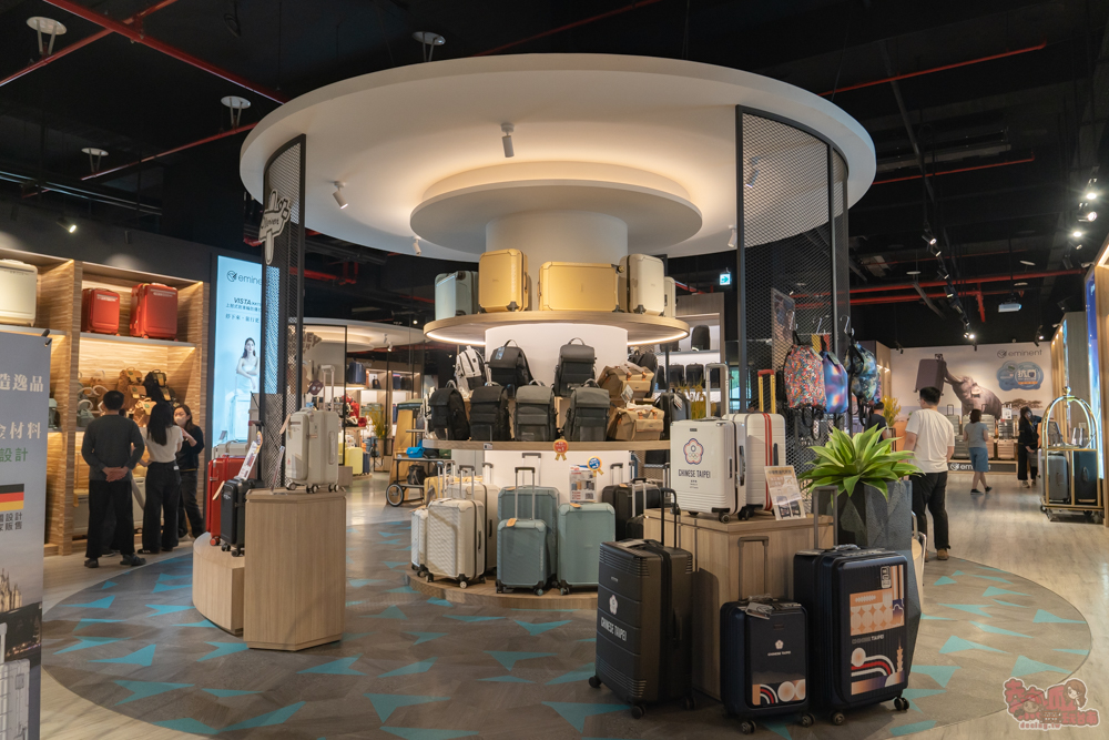 【台南活動】2026童趣萬國x狂歡派對:重返80年代玩復古小遊戲,小老闆當家市集,行李箱時空隧道~ 【台南活動】2026童趣萬國x狂歡派對:重返80年代玩復古小遊戲,小老闆當家市集,行李箱時空隧道~