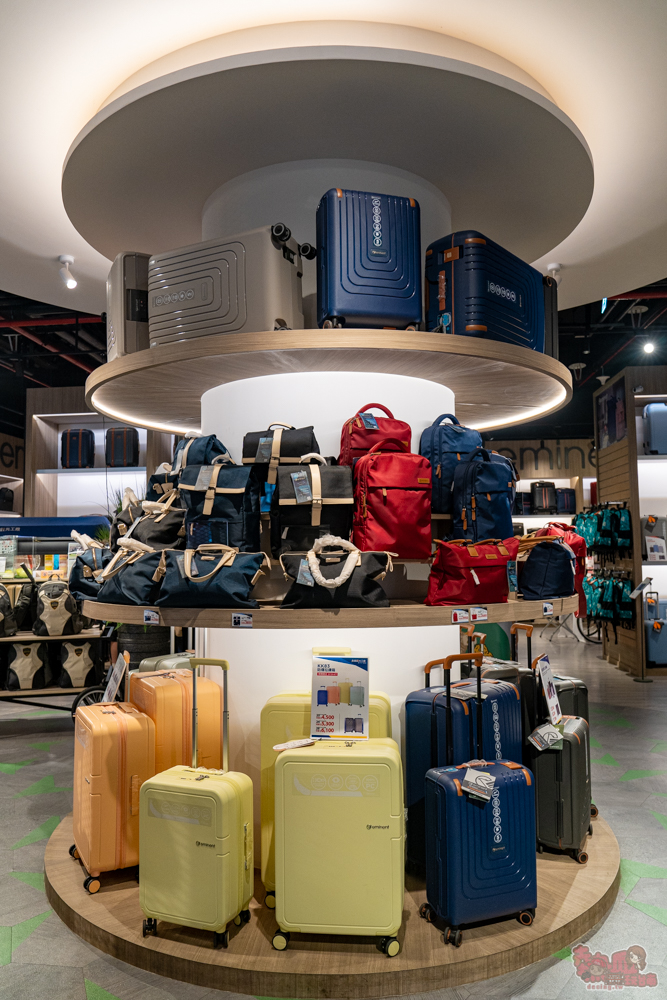 【台南活動】2026童趣萬國x狂歡派對:重返80年代玩復古小遊戲,小老闆當家市集,行李箱時空隧道~ 【台南活動】2026童趣萬國x狂歡派對:重返80年代玩復古小遊戲,小老闆當家市集,行李箱時空隧道~