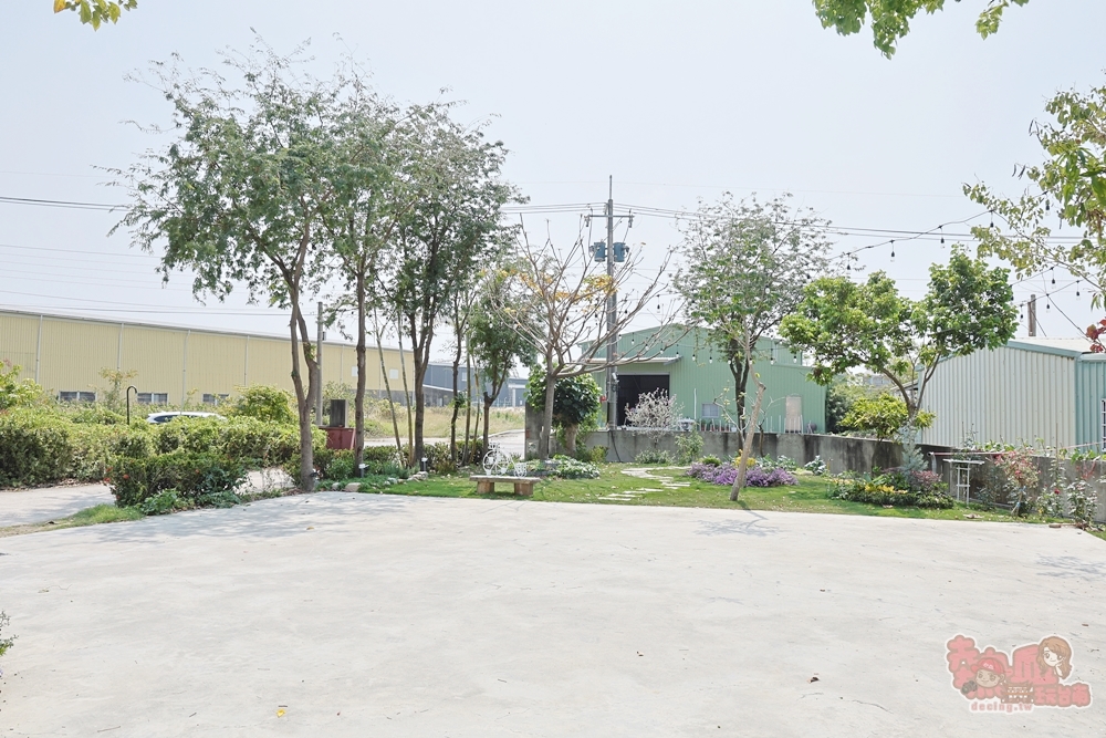 【台南美食】小洋房義式餐廳:隱藏在田園邊的安定小洋房,少見的義大利烤魚料理,整隻鮭魚頭上桌~ 【台南美食】小洋房義式餐廳:隱藏在田園邊的安定小洋房,少見的義大利烤魚料理,整隻鮭魚頭上桌~