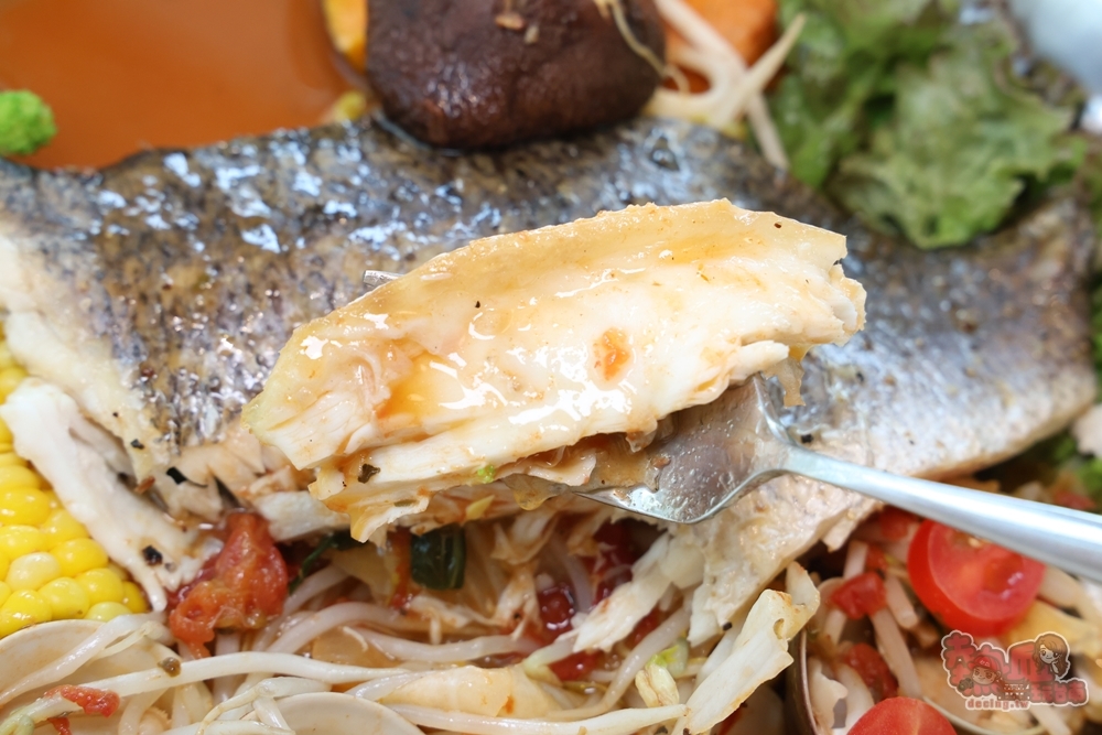 【台南美食】小洋房義式餐廳:隱藏在田園邊的安定小洋房,少見的義大利烤魚料理,整隻鮭魚頭上桌~ 【台南美食】小洋房義式餐廳:隱藏在田園邊的安定小洋房,少見的義大利烤魚料理,整隻鮭魚頭上桌~