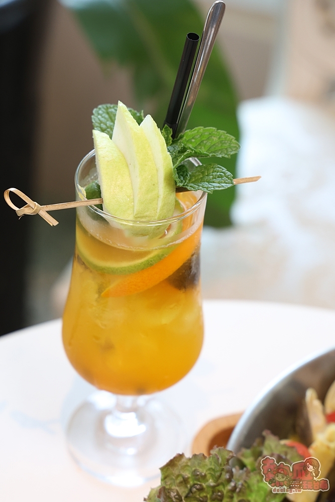 【台南美食】小洋房義式餐廳:隱藏在田園邊的安定小洋房,少見的義大利烤魚料理,整隻鮭魚頭上桌~ 【台南美食】小洋房義式餐廳:隱藏在田園邊的安定小洋房,少見的義大利烤魚料理,整隻鮭魚頭上桌~