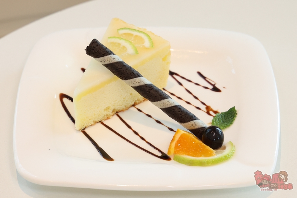 【台南美食】小洋房義式餐廳:隱藏在田園邊的安定小洋房,少見的義大利烤魚料理,整隻鮭魚頭上桌~ 【台南美食】小洋房義式餐廳:隱藏在田園邊的安定小洋房,少見的義大利烤魚料理,整隻鮭魚頭上桌~