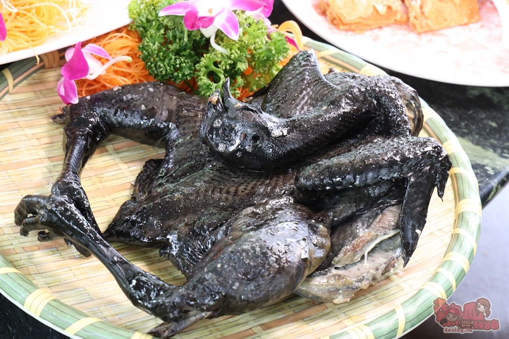 【高雄美食】綠野山莊花園餐廳:高雄觀音山土雞城,老饕推薦必點鹽焗烤雞,蜜汁火腿及經典客家菜~ 【高雄美食】綠野山莊花園餐廳:高雄觀音山土雞城,老饕推薦必點鹽焗烤雞,蜜汁火腿及經典客家菜~