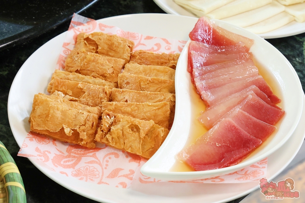 【高雄美食】綠野山莊花園餐廳:高雄觀音山土雞城,老饕推薦必點鹽焗烤雞,蜜汁火腿及經典客家菜~ 【高雄美食】綠野山莊花園餐廳:高雄觀音山土雞城,老饕推薦必點鹽焗烤雞,蜜汁火腿及經典客家菜~