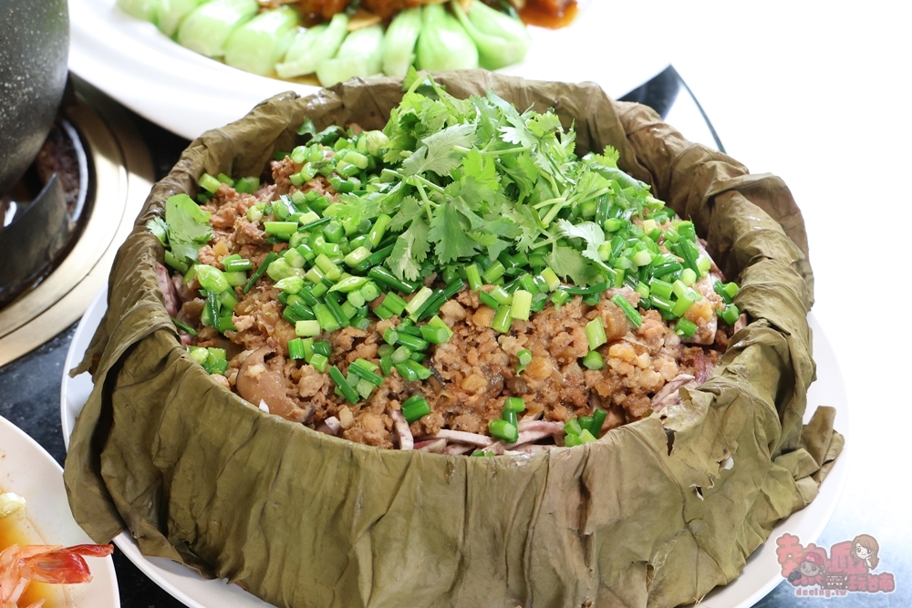 【高雄美食】綠野山莊花園餐廳:高雄觀音山土雞城,老饕推薦必點鹽焗烤雞,蜜汁火腿及經典客家菜~ 【高雄美食】綠野山莊花園餐廳:高雄觀音山土雞城,老饕推薦必點鹽焗烤雞,蜜汁火腿及經典客家菜~