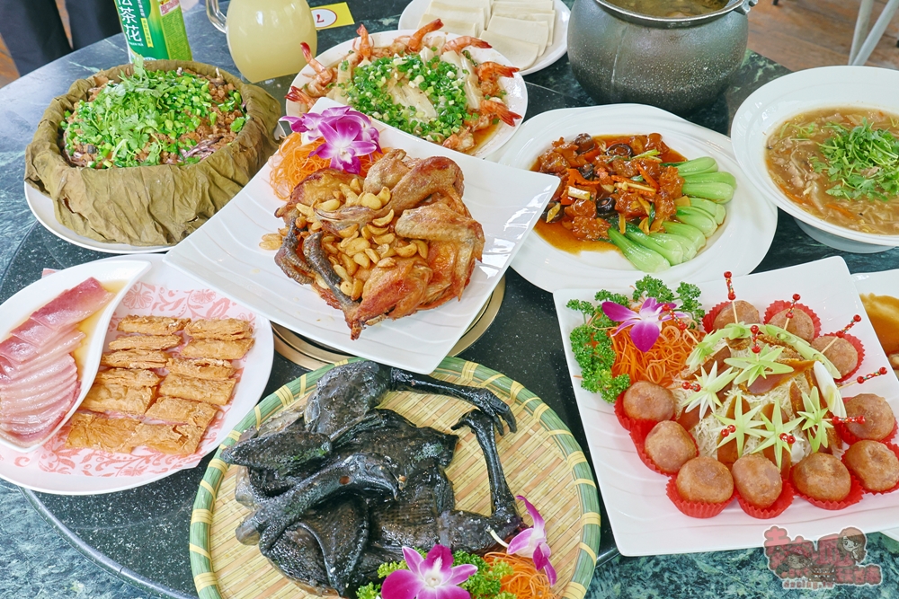 【高雄美食】綠野山莊花園餐廳:高雄觀音山土雞城,老饕推薦必點鹽焗烤雞,蜜汁火腿及經典客家菜~ 【高雄美食】綠野山莊花園餐廳:高雄觀音山土雞城,老饕推薦必點鹽焗烤雞,蜜汁火腿及經典客家菜~