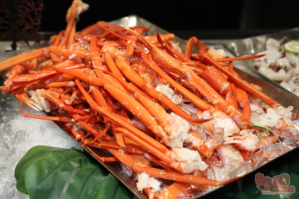 【台南吃到飽】台糖長榮酒店-吃遍天下自助餐廳:日本美食祭來了,超過100種料理,平日午晚就有日本松葉蟹腳吃到飽,購買餐券真的千元有找~ 【台南吃到飽】台糖長榮酒店-吃遍天下自助餐廳:日本美食祭來了,超過100種料理,平日午晚就有日本松葉蟹腳吃到飽,購買餐券真的千元有找~