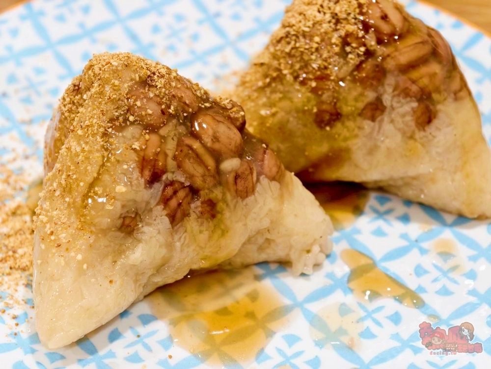 【台南美食】春蚵嗲:國華街超人氣蚵嗲店,隱藏版菜粽只要35元,驚人的爆量花生料,在地人的心頭好~ 【台南美食】春蚵嗲:國華街超人氣蚵嗲店,隱藏版菜粽只要35元,驚人的爆量花生料,在地人的心頭好~