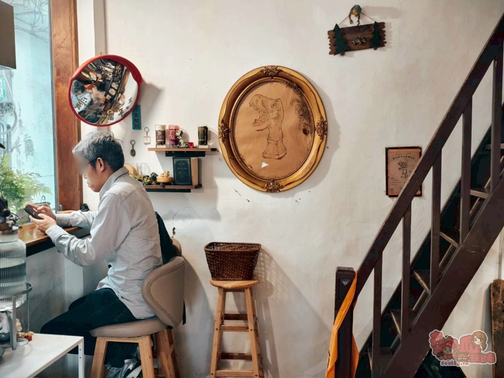 【台南美食】龍百貨:台南唯一恐龍系早午餐,根本是男生們的夢想店,三歲以上兒童可入場~ 【台南美食】龍百貨:台南唯一恐龍系早午餐,根本是男生們的夢想店,三歲以上兒童可入場~