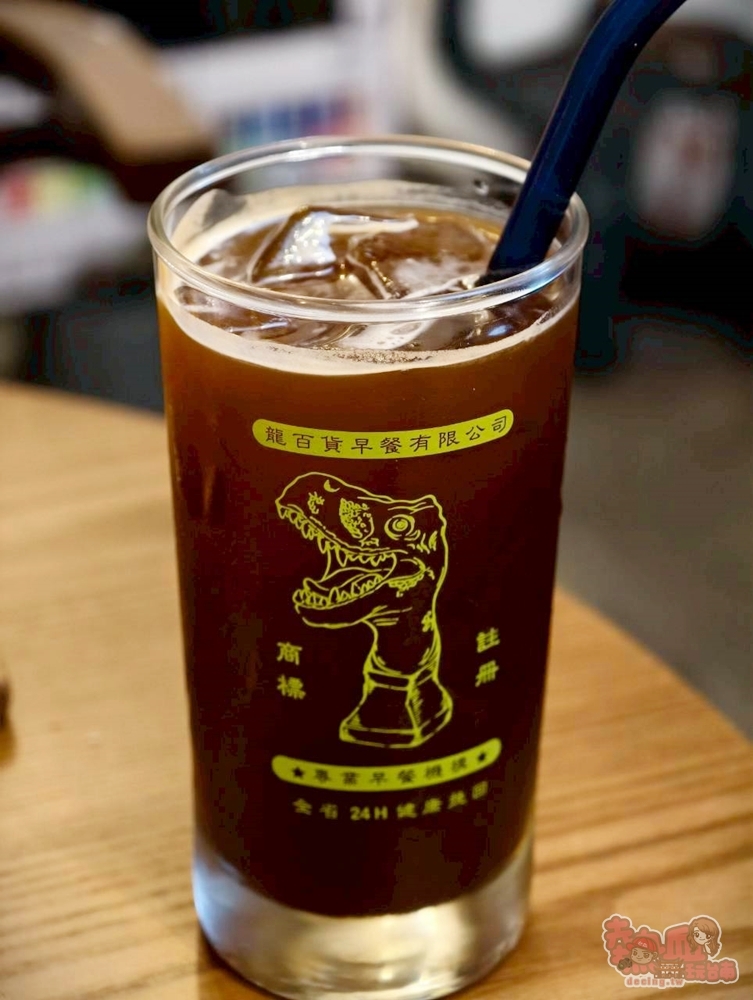 【台南美食】龍百貨:台南唯一恐龍系早午餐,根本是男生們的夢想店,三歲以上兒童可入場~ 【台南美食】龍百貨:台南唯一恐龍系早午餐,根本是男生們的夢想店,三歲以上兒童可入場~