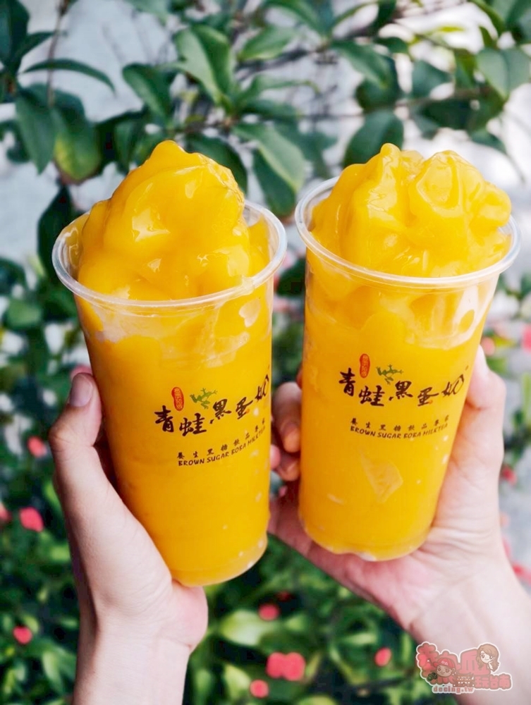 【台南飲料】青蛙黑蛋奶:連續三年珍奶界的全國冠軍,夏天必喝冰淇淋尬黑蛋奶,芒果冰沙都超消暑~ 【台南飲料】青蛙黑蛋奶:連續三年珍奶界的全國冠軍,夏天必喝冰淇淋尬黑蛋奶,芒果冰沙都超消暑~